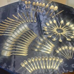 ElegantVintage Silver Plated Cutlery
Get as many as you wish(contact the seller)